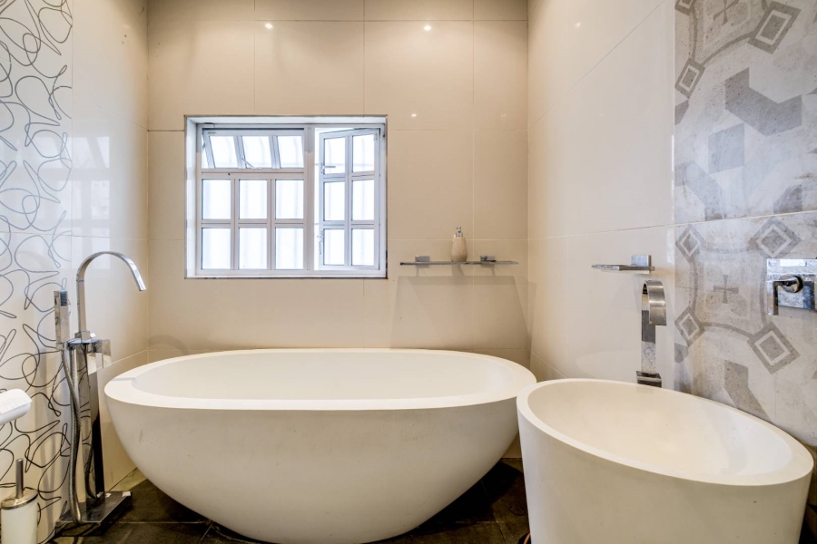 2 Bedroom Property for Sale in Observatory Western Cape